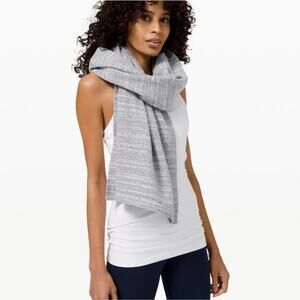 Lululemon Gray Stripe Herringbone‎ Vinyasa Snap Infinity Scarf